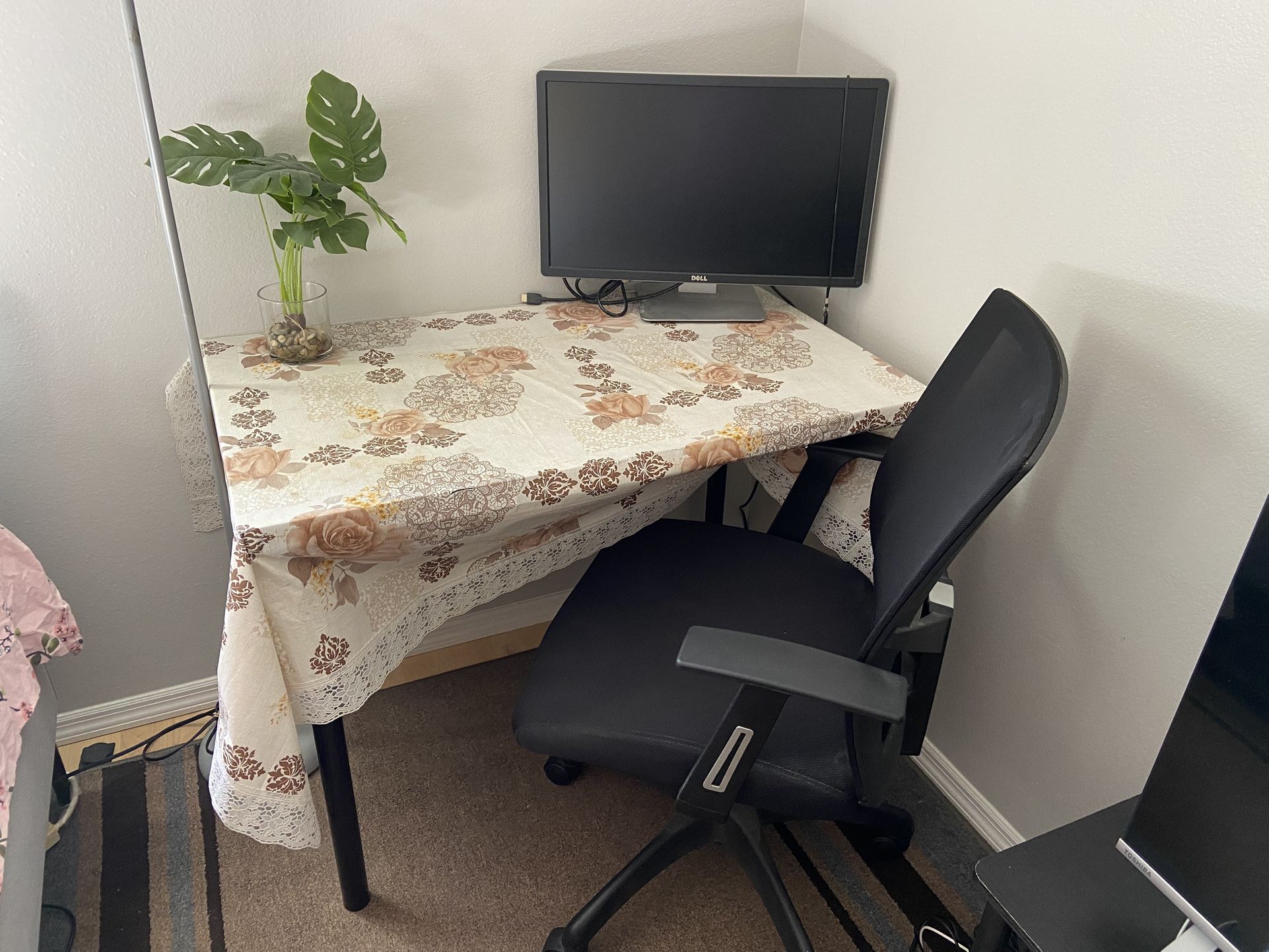 Wooden Top Metal Frame Study Table (40’/24’) And Comfortable Chair