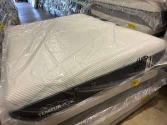 Queen Mattress Tempurpedic ProAdapt Medium Hybrid