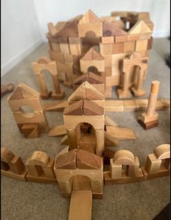Large preschool solid wood building block set