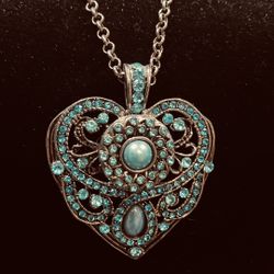 Brand New Beautiful Heart Shaped Pendant