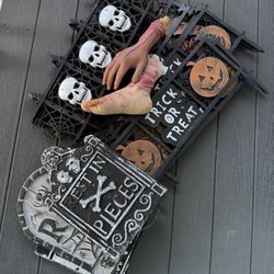 Halloween Decor (FREE)