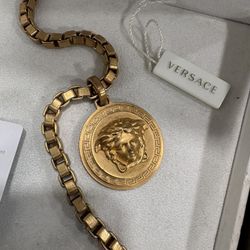 Versace Necklace Medusa Medallion Pendant Gold
