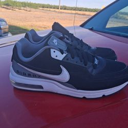 Air Max Mens size 10 1/2