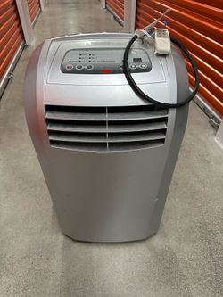 12,000 BTU Portable Air Conditioner – Works Great – Includes Remote & Window Kit