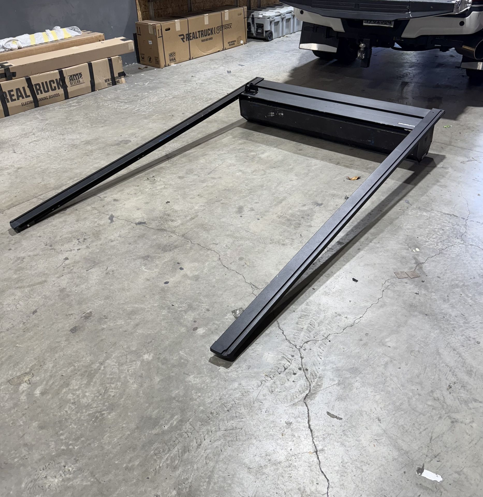 R Real Truck Retrax Bed Cover 