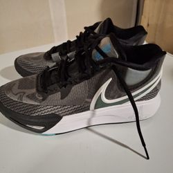 NIKE Men's Kyrie 8 Orca White/Gray/ Black Basketball Shoe Size 9