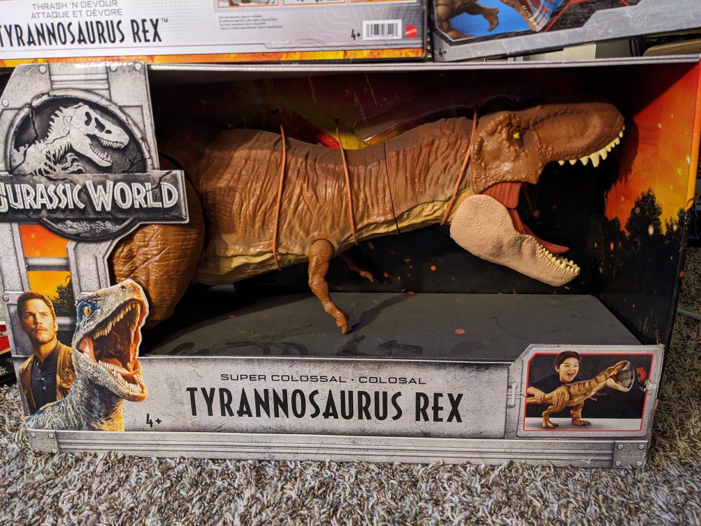 Jurassic World Super Colossal Tyrannosaurus T Rex Toy Figure