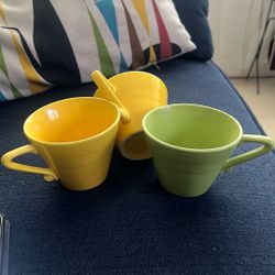 Mid-century  Deco Harlequin Homer Laughlin Fiesta Coffee Cup. 