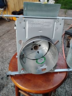 Commercial Electric C7ICA light fixture