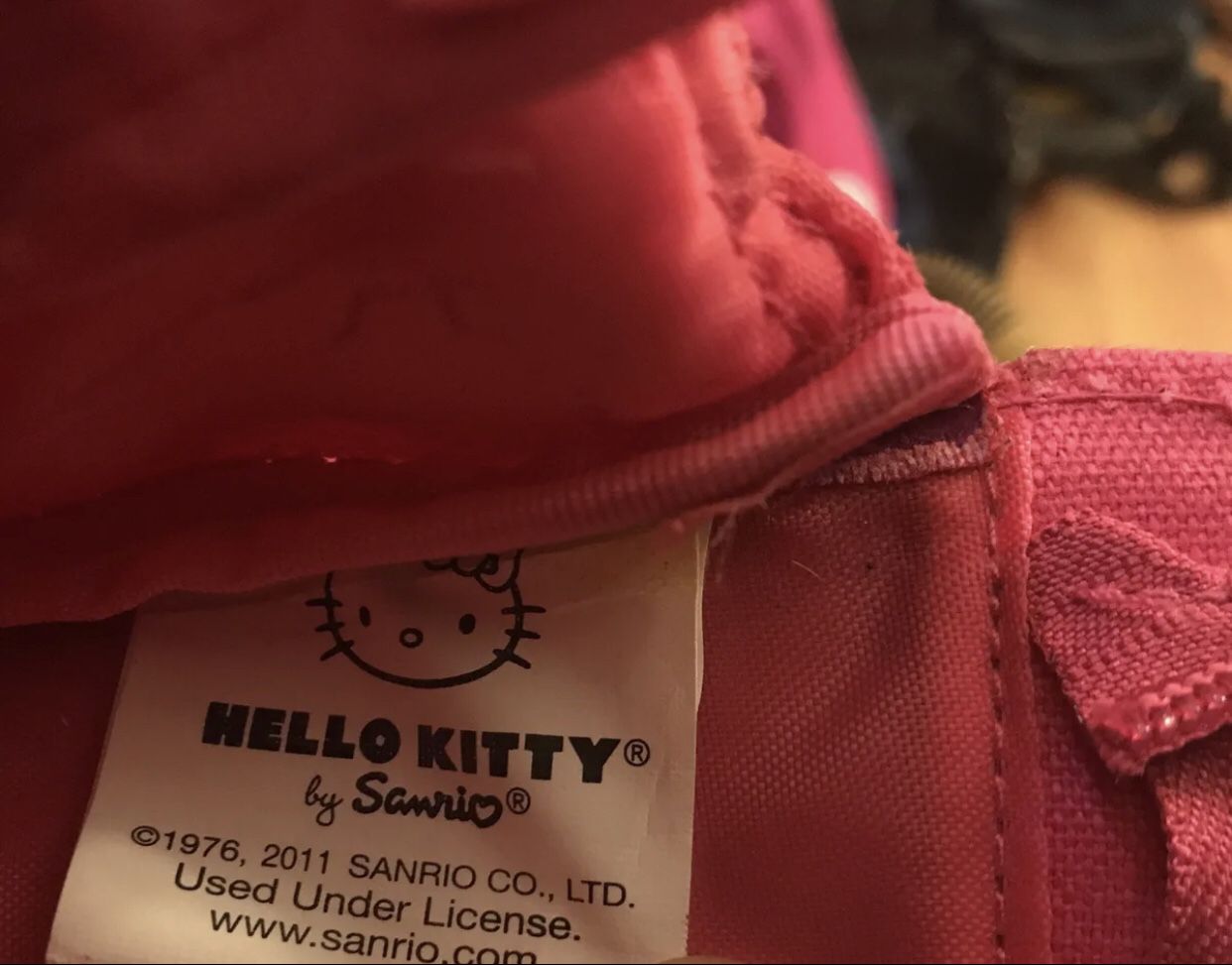 Hello Kitty Imitation Leather Vinyl Logo Purse.