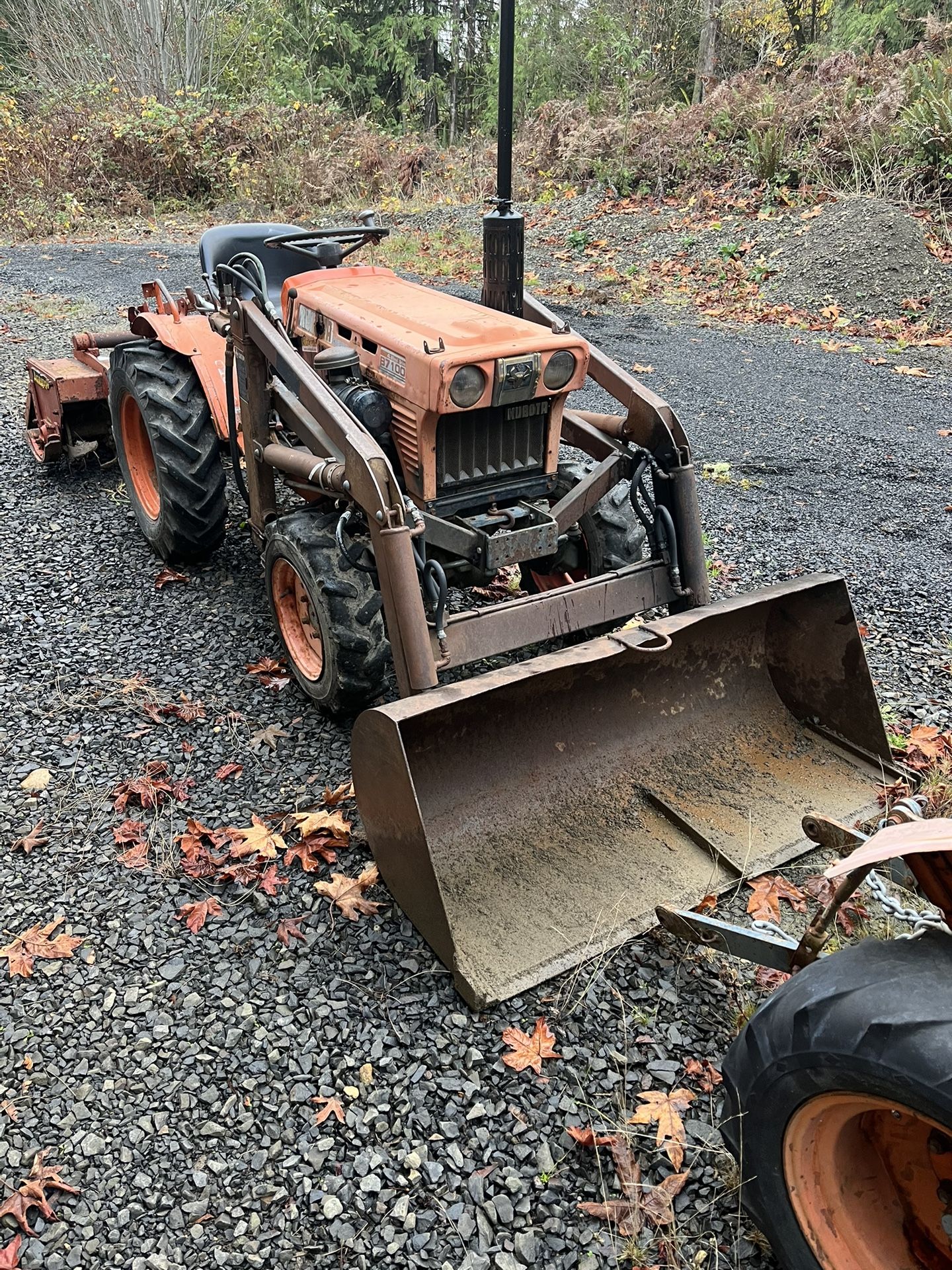 Kubota B7100 With Loader And Tiller 