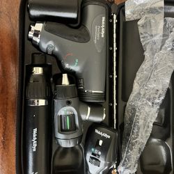 Welch Allyn Diagnostic Set - Otoscope Ophthalmoscope