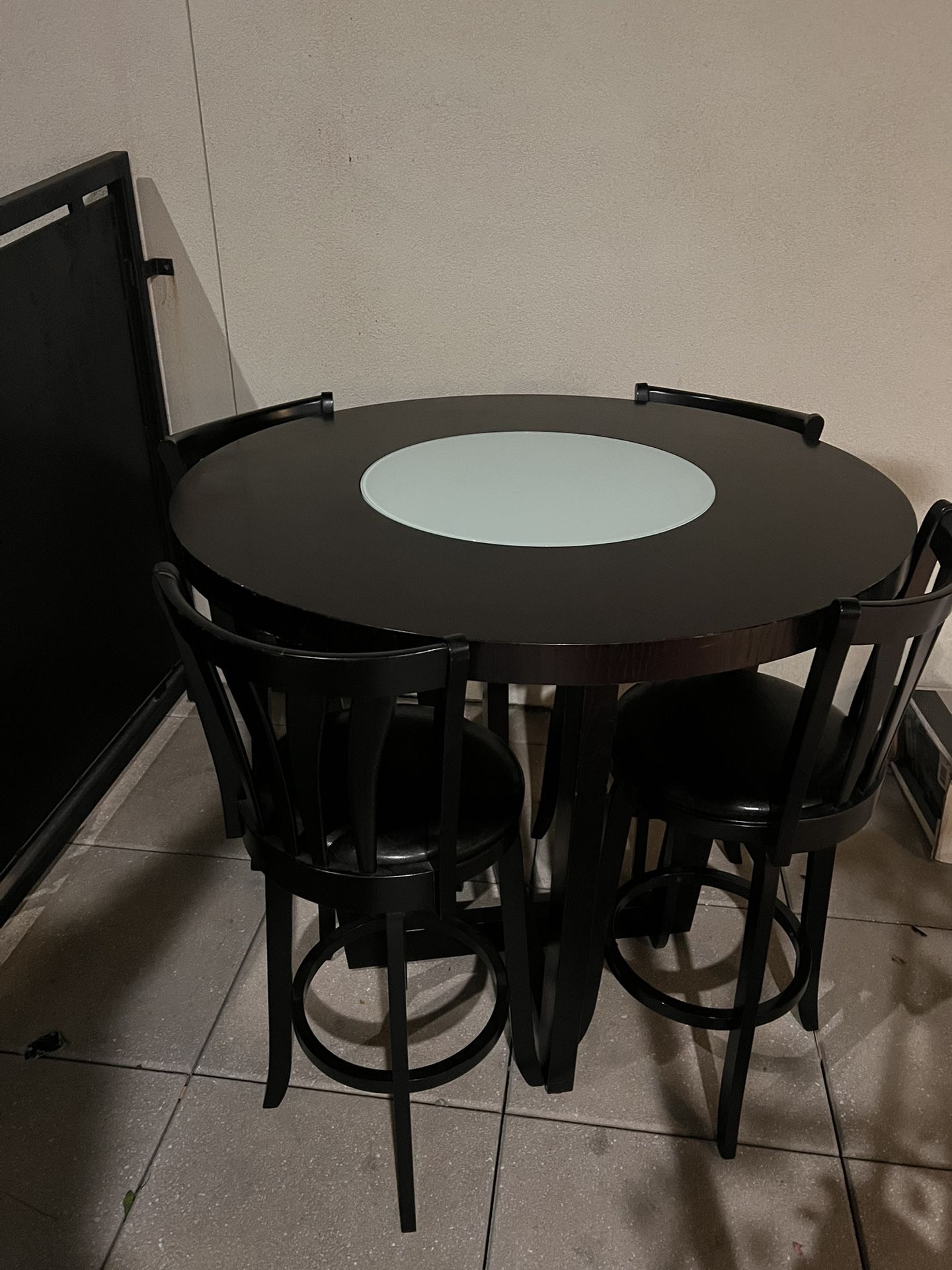 Bar Table Set With Rotating Glass Center And 4 Bar Stools