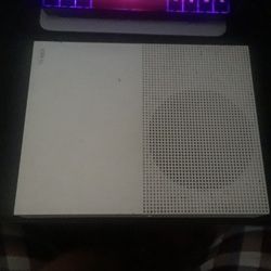 Xbox One S 1tb (300+ Games Inside)