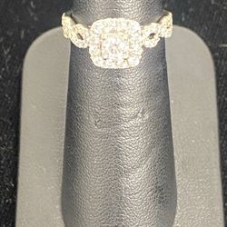 14kt Natural Diamond Ring 