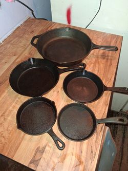 Set of 5 Cast Iron Skillets Various Sizes