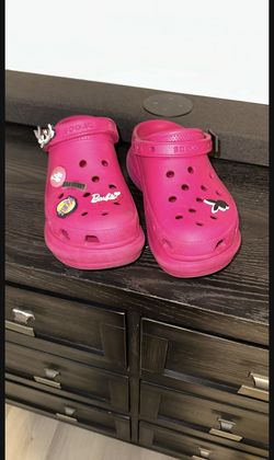 Pink Platform Crocs Size 8 Women’s 