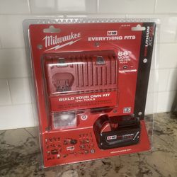 Milwaukee XC 5.0 Battery and Charger