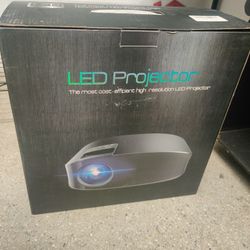 LED PROJECTOR 