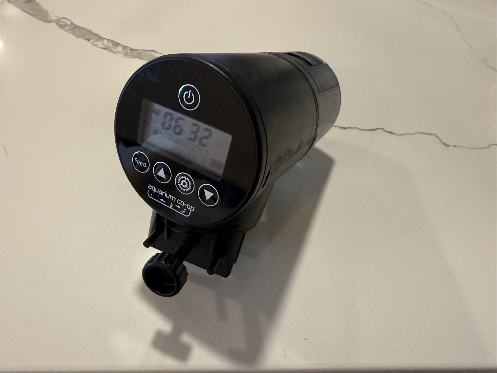 Aquarium Co-op auto feeder