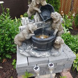 Brand New Still In Box Puppy Pail Garden Fountain Pond Pump
