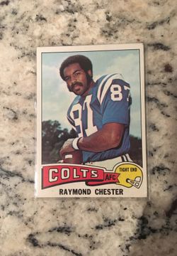 1975 Topps Football: Raymond Chester