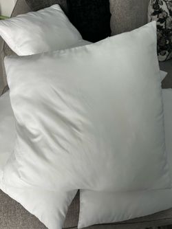20x20 white insert pillows - quantity: 6