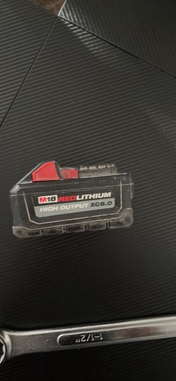 Milwaukee red lithium high output M 18 XC6.0 battery