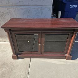 FREE Tv Stand