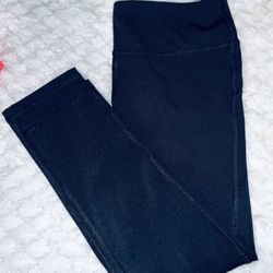 Nice sport  ladies black leggings size (S) only $8