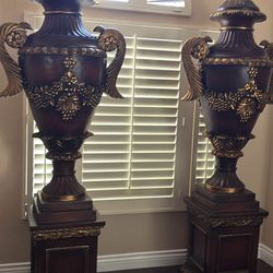 Stunning Vases And Stands