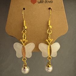 Butterfly Earrings With Pearl