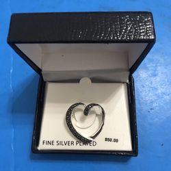 NIB Fine Silver plated Genuine Marcasite Open Heart Pin Brooch w/ original case
