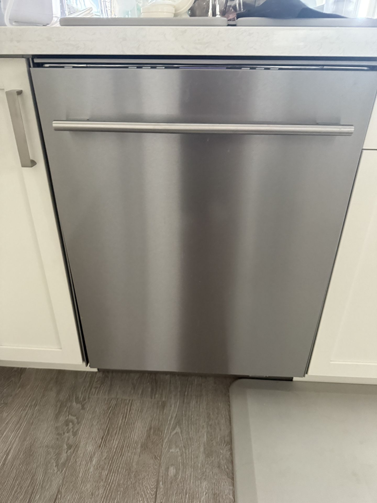 Asko Dishwasher