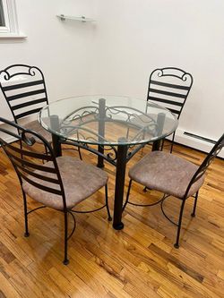 43"" Round Glass Metal Table With 4 Chairs