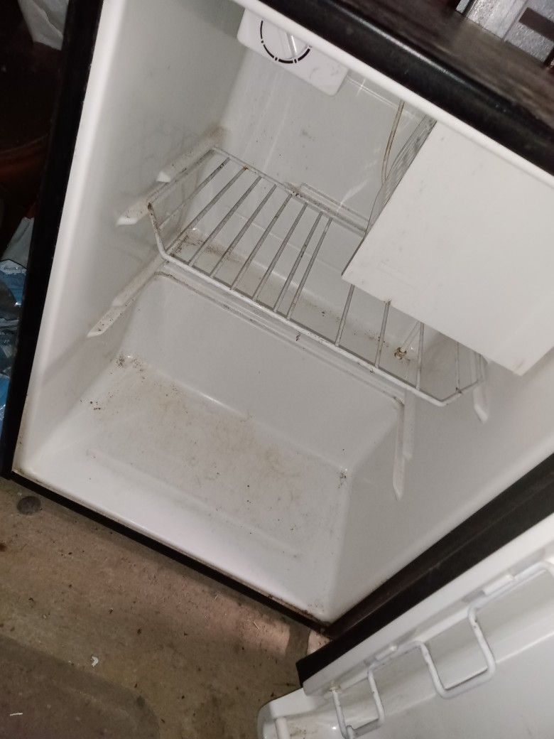 Mini Fridge