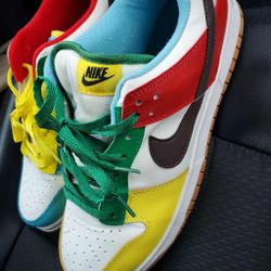 NIKE DUNKS BEST DEAL! SIZE 10