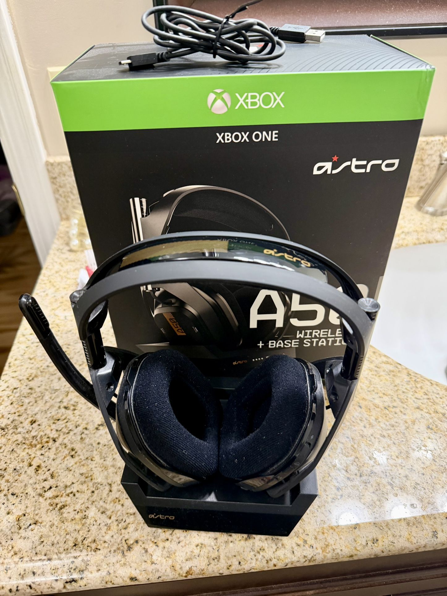 Xbox Astro A50 Headset Headphones Mic Dolby Atmos Like New In Box