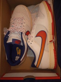 Nikes size 8