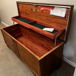Vintage Lane Hope chest 1952