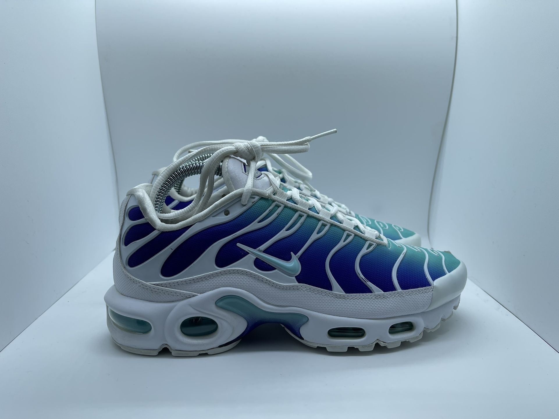 Nike Air Max Plus ‘ Bleached Aqua/Fierce Purple ‘ - Size 8W - AQ9979-100