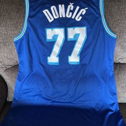 LA Lakers Doncic Jersey 