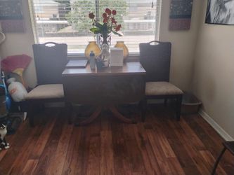 Used Collapsible Dining Table W/Chairs