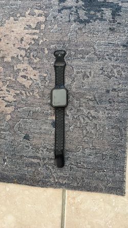 Apple Watch Series 7 broken