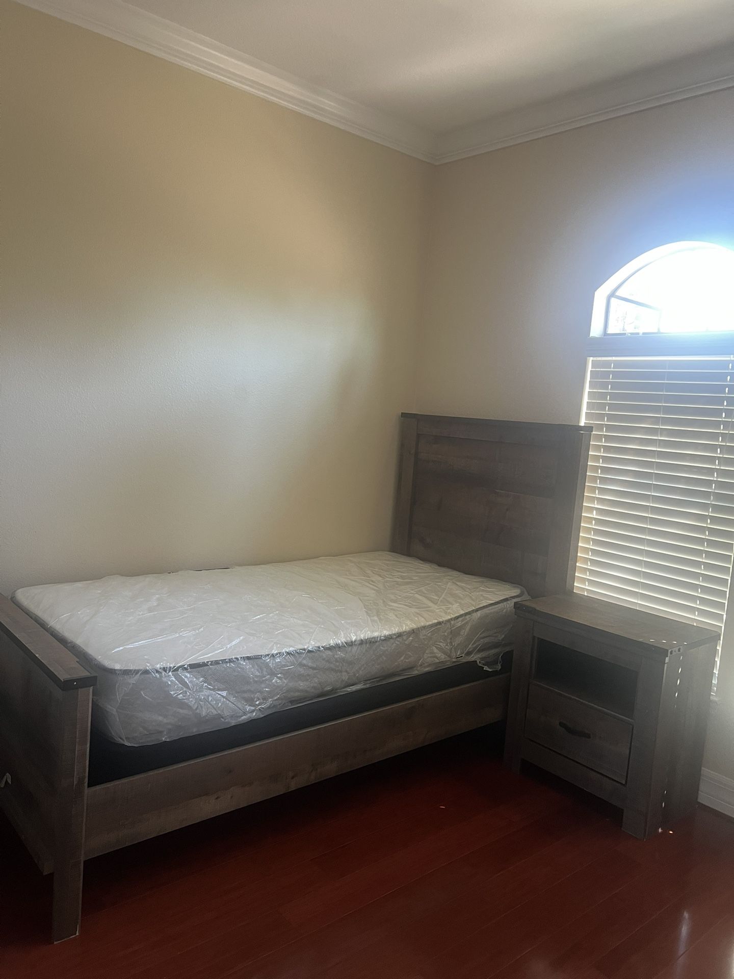 Twin Bedroom Set From Ashley