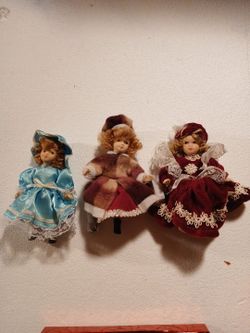 Set of 3 Miniature Porcelain Dolls