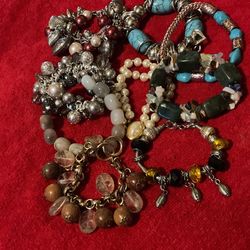 Beautiful Stone Stretch Bracelet..beaded,charm,pearl,& Different Assortments Of Bracelets