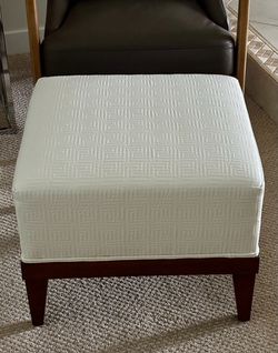 22” Vanguard White Textured Vinyl Ottoman with Wood Base