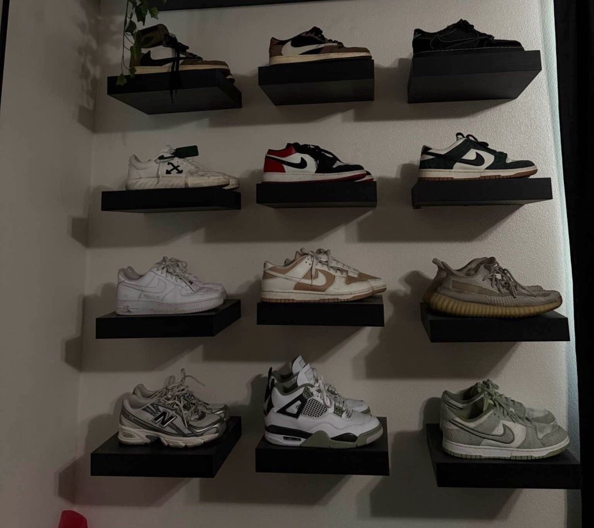 12 wall / shoe shelves