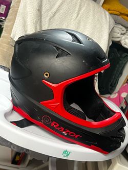 RAZOR HELMET